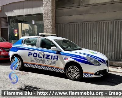 Alfa Romeo Nuova Giulietta restyle 
Polizia Locale 
Comune di Avezzano (AQ)
Allestimento Bertazzoni 
POLIZIA LOCALE YA 631 AF
Parole chiave: Alfa-Romeo Nuova_Giulietta_restyle POLIZIALOCALEYA631AF