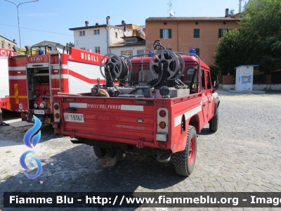 Land Rover Defender 130
Vigili del Fuoco
Comando Provinciale di L'Aquila
VF 19367
Parole chiave: Land-Rover Defender_130 VF19367