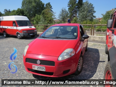 Fiat Grande Punto
Vigili del Fuoco
Comando Provinciale di L'Aquila
Versione 3 Porte
VF 25595
Parole chiave: Fiat Grande_Punto VF25595