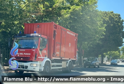 Iveco EuroCargo 180E28 II serie 
Vigili del Fuoco 
Comando Provinciale di L’Aquila
Nucleo N.B.C.R. 
Allestimento Iveco-Magirus 
VF 23717
Parole chiave: Iveco EuroCargo_180E28_IIserie VF23717