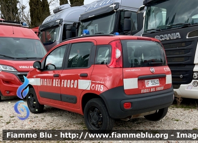 Fiat Nuova Panda 4x4 II serie 
Vigili del Fuoco 
Comando Provinciale di Livorno 
VF 32640
Parole chiave: Fiat Nuova_Panda_4x4_IIserie VF32640