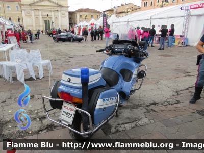 Bmw R850RT II serie
Polizia Di Stato
Polizia Stradale
POLIZIA D1922
con stemma celebrativo "70 Anni Polizia Stradale"
Parole chiave: Bmw R850RT_IIserie POLIZIAD1922