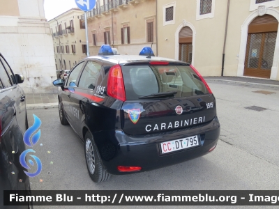 Fiat Punto VI serie
Carabinieri 
Comando Carabinieri Unità per la tutela Forestale Ambientale ed Agroalimentare
CC DT 795
Parole chiave: Fiat Punto_IVserie CCDT795