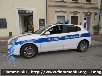 Alfa Romeo Nuova Giulietta restyle
Polizia Municipale
Comune di L'Aquila
POLIZIA LOCALE YA 247 AN
Parole chiave: Alfa-Romeo Nuova_Giulietta_restyle POLIZIALOCALEYA247AN