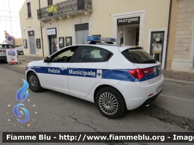 Alfa Romeo Nuova Giulietta restyle
Polizia Municipale
Comune di L'Aquila
POLIZIA LOCALE YA 247 AN
Parole chiave: Alfa-Romeo Nuova_Giulietta_restyle POLIZIALOCALEYA247AN