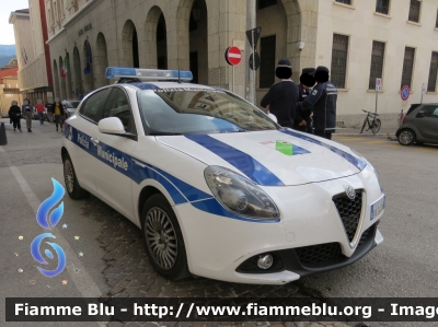 Alfa Romeo Nuova Giulietta restyle
Polizia Municipale
Comune di L'Aquila
POLIZIA LOCALE YA 247 AN
Parole chiave: Alfa-Romeo Nuova_Giulietta_restyle POLIZIALOCALEYA247AN