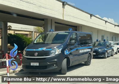 Fiat Nuovo Talento 
Polizia Penitenziaria 
Servizio Traduzioni e Piantonamenti 
Veicolo per Traduzione Detenuti allestimento Focaccia 
POLIZIA PENITENZIARIA 493 AG 
Parole chiave: Fiat Nuovo_Talento POLIZIAPENITENZIARIA493AG