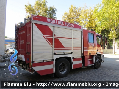 Iveco EuroCargo MaxiCity 180E30 III serie 
Vigili del Fuoco
Comando Provinciale di Pescara
AutoPompaSerbatoio Allestimento Magirus
VF 29249
Parole chiave: Iveco EuroCargo_MaxiCity_180_IIIserie Vf29249