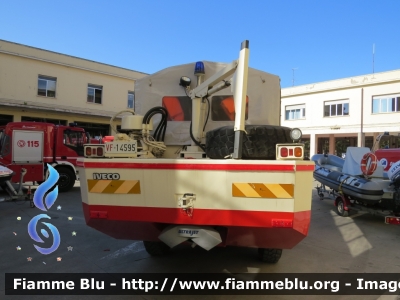 Iveco 6640G
Vigili del Fuoco
Comando Provinciale di Pescara
VF 14595
Parole chiave: Iveco 6640G VF14595