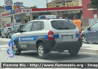 Hyundai Tucson I serie 
Polizia Municipale 
Comune di L’Aquila 
Allestimento Ciabilli 
POLIZIA LOCALE YA 568 AB
Parole chiave: Hyundai Tucson_Iserie POLIZIALOCALEYA568AB