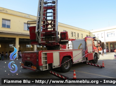 Iveco EuroCargo 180E32 IV serie
Vigili del Fuoco
Comando Provinciale di Pescara
AutoScala M39L da 39Mt
Allestimento Magirus
VF 29716
Parole chiave: Iveco EuroCargo_180E32_IVserie VF29716