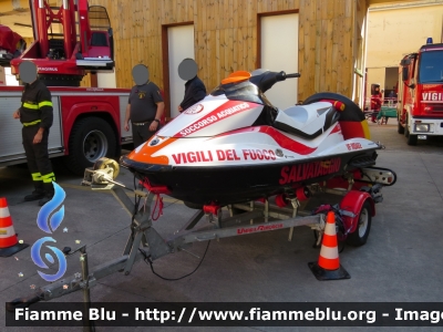 Bombardier Sea Doo GTI 4-Tec 130
Vigili del Fuoco 
Comando Provinciale di Pescara
Nucleo Salvamento Acquatico
VF MDA02
Parole chiave: Bombardier Sea_Doo_GTI_4-Tec_130 VFMDA02