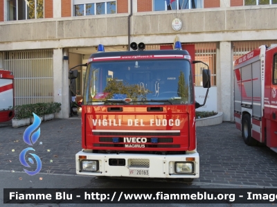 Iveco CityEuroFire 100E21 I serie
Vigili del Fuoco
Comando Provinciale di Pescara
AutoPompaSerbatoio Allestimento Iveco_Magirus 
VF 20163
Parole chiave: Iveco CityEuroFire_100E21_Iserie VF20163