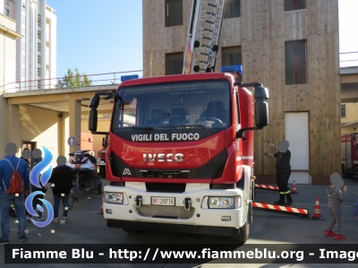 Iveco EuroCargo 180E32 IV serie
Vigili del Fuoco
Comando Provinciale di Pescara
AutoScala M39L da 39Mt
Allestimento Magirus
VF 29716
Parole chiave: Iveco EuroCargo_180E32_IVserie VF29716