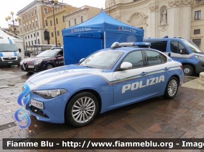 Alfa Romeo Nuova Giulia
Polizia di Stato
Squadra Volante
Allestimento FCA
POLIZIA M7258
Parole chiave: Alfa-Romeo Nuova_Giulia POLIZIAM7258