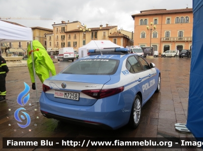 Alfa Romeo Nuova Giulia
Polizia di Stato
Squadra Volante
Allestimento FCA
POLIZIA M7258
Parole chiave: Alfa-Romeo Nuova_Giulia POLIZIAM7258