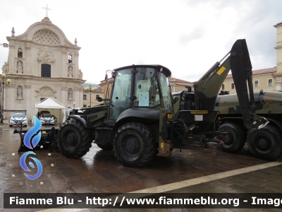 Komatsu WB97S5
Esercito Italiano
IX Reggimento Alpini L'Aquila
"Battaglione Multifunzionale Vicenza"
Allestita con Lama Sgombraneve e Spargisale
MACC.OP.EI DB 127
Parole chiave: Komatsu WB97S5 MACC.OP.EIDB127