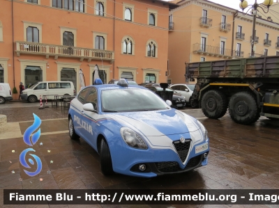 Alfa Romeo Nuova Giulietta restyle
Polizia Di Stato
Allestimento FCA
POLIZIA M6157
Parole chiave: Alfa-Romeo Nuova_Giulietta_restyle POLIZIAM6157