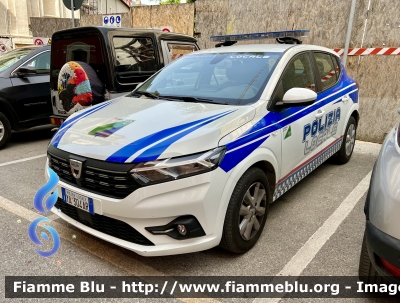 Dacia Sandero 
Polizia Locale 
Comune di San Demetrio Ne’ Vestini (AQ)

Parole chiave: Dacia Sandero