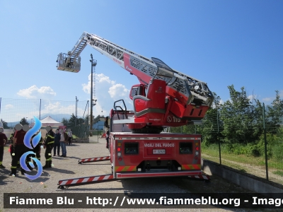 IvecoEuroCargo 160E32 IV serie
Vigili Del Fuoco
Comando Provinciale di L'Aquila
AutoScala articolata M32L-AS da 32 Metri
allestimento Magirus
VF 32928
Parole chiave: Iveco EuroCargo_160E32_IVserie VF32928