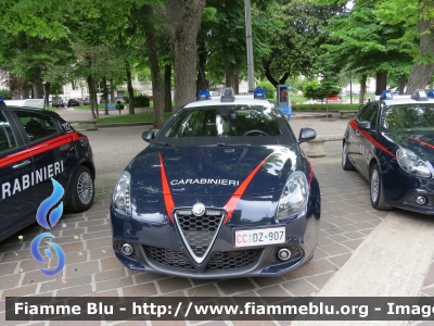 Alfa Romeo Nuova Giulietta restyle
Carabinieri
Nucleo Operativo Radiomobile
Allestimento NCT Nuova Carrozzeria Torinese
CC DZ 907
Parole chiave: Alfa-Romeo Nuova_Giulietta_restyle CCDZ907