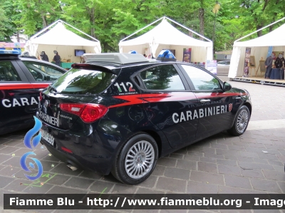 Alfa Romeo Nuova Giulietta restyle
Carabinieri
Nucleo Operativo Radiomobile
Allestimento NCT Nuova Carrozzeria Torinese
CC DY 953
Parole chiave: Alfa-Romeo Nuova_Giulietta_restyle CCDY953