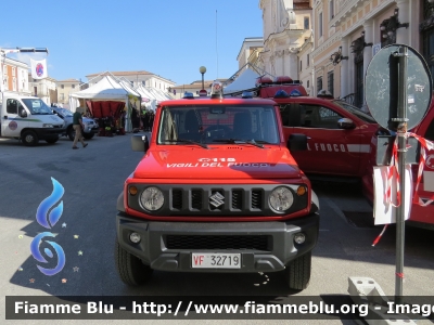 Suzuki Jimny III serie 
Vigili del Fuoco
Comando Provinciale di L'Aquila
Allestimento Totani
VF 32719
Parole chiave: Suzuki Jimny_IIIserie VF32719