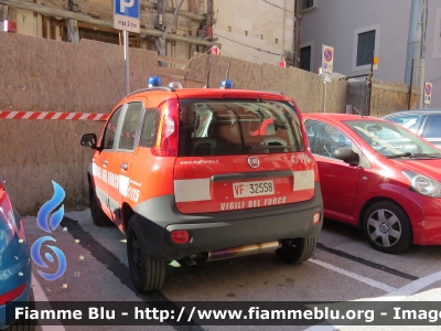 Fiat Nuova Panda 4x4 II serie
Vigili del Fuoco
Comando Provinciale di L'Aquila
VF 32558
Parole chiave: Fiat Nuova_Panda_4x4_IIserie VF32558