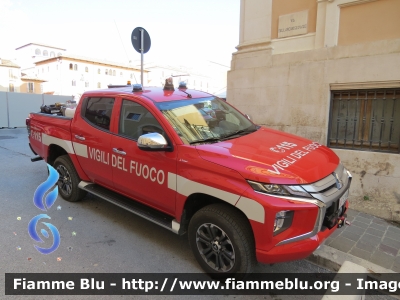 Mitsubishi L200 V serie restyle
Vigili del Fuoco
Comando Provinciale di L'Aquila
Allestimento Totani
VF 32800
Parole chiave: Mitsubishi L200_Vserie_restyle VF32800