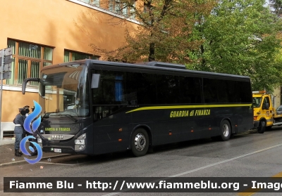 Iveco Crossway
Guardia di Finanza
GdiF 614 BM
Parole chiave: Iveco Crossway GDIF614BM