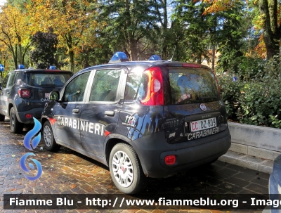 Fiat Nuova Panda II serie
Carabinieri
CC DZ 809
Parole chiave: Fiat Nuova_Panda_IIserie CCDZ809