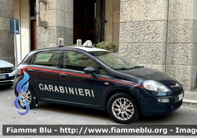 Fiat Punto Evo 
Carabinieri 
Comando Carabinieri Banca D’Italia 
CC CT 265
Parole chiave: Fiat Punto_Evo CCCT265