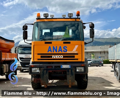 Iveco EuroCargo 95E21 4x4 I serie 
ANAS 
Regione Abruzzo Compartimento di L’Aquila 
Allestito con Spargisale Giletta 
Parole chiave: Iveco EuroCargo_95E21_4x4_Iserie