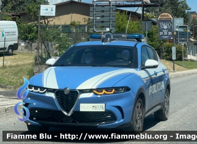 Alfa Romeo Tonale
Polizia di Stato 
Squadra Volante 
Allestimento FCA
POLIZIA M8176
Parole chiave: Alfa-Romeo Tonale POLIZIAM8176