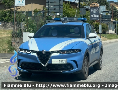 Alfa Romeo Tonale
Polizia di Stato 
Squadra Volante 
Allestimento FCA
POLIZIA M8176
Parole chiave: Alfa-Romeo Tonale POLIZIAM8176