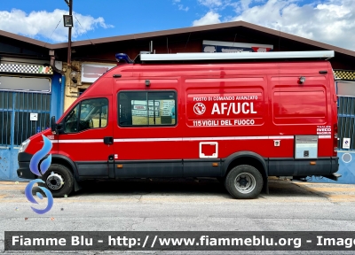 Iveco Daily V serie 
Vigili del Fuoco 
Comando Provinciale di L’Aquila 
AutoFurgone/Unitá di Crisi Locale 
Allestimento Iveco-Magirus 
VF 27001
Parole chiave: Iveco Daily_Vserie VF27001