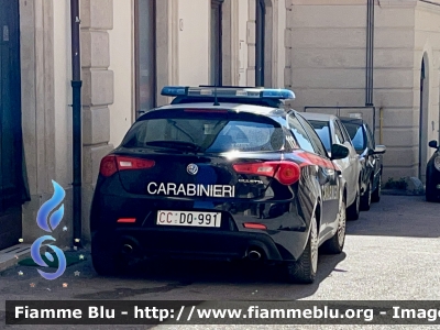 Alfa Romeo Nuova Giulietta 
Carabinieri 
Nucleo Operativo Radiomobile 
Allestimento NCT Nuova Carrozzeria Torinese 
CC DQ 991
Parole chiave: Alfa-Romeo Nuova_Giulietta_restyle CCDQ991