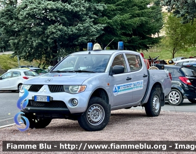 Mitsubishi L200 IV serie 
Protezione Civile 
Regione Abruzzo 
Assegnato Temporaneamente alla Protezione Civile Vestina Comune di Penne (PE)
Gruppo “Jonny Damiani”
Cod.Automezzo 34
Parole chiave: Mitsubishi L200_IVserie