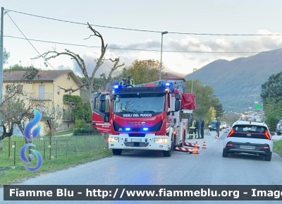 Iveco EuroCargo 160E32 IV serie 
Vigili del Fuoco 
Comando Provinciale Di L’Aquila 
AutoScala articolata M32L-AS da 32 Metri
Allestimento Magirus
VF 32928
Parole chiave: Iveco EuroCargo_160E32_IVserie VF32928