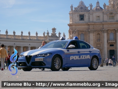 Alfa Romeo Nuova Giulia Q4
Polizia di Stato
Polizia Stradale
POLIZIA N5985
Parole chiave: Alfa-Romeo Nuova_Giulia_Q4 POLIZIAN5985