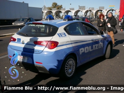 Alfa-Romeo Nuova Giulietta restyle
Polizia di Stato
Polizia Stradale
Allestita NCT Nuova Carrozzeria Torinese
POLIZIA M2812
Parole chiave: Alfa-Romeo Nuova_Giulietta_restyle POLIZIAM2812