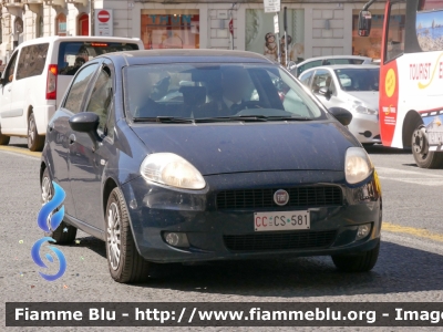 Fiat Grande Punto
Carabinieri
CC CS 581
Parole chiave: Fiat Grande_Punto CCCS581