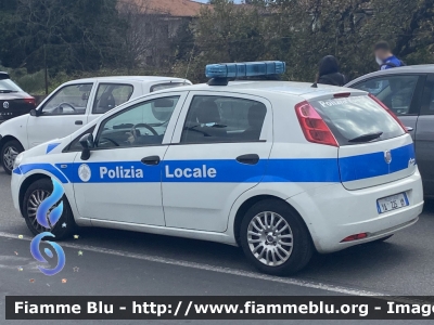 Fiat Grande Punto
Polizia Locale
Comune di San Giovanni la Punta (CT)
YA 225 AM
Parole chiave: Fiat Grande_Punto YA225AM