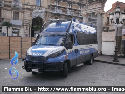 Iveco Daily VI serie restyle
Polizia di Stato
Reparto Mobile
Allestimento Sperotto
POLIZIA M5888
Parole chiave: Iveco Daily_VIserie_restyle POLIZIAM5888