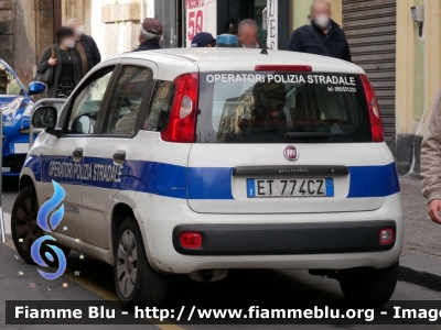 Fiat Nuova Panda II serie
Polizia Locale
Comune di Catania
Servizi Polizia Stradale
Parole chiave: Fiat Nuova_Panda_IIserie