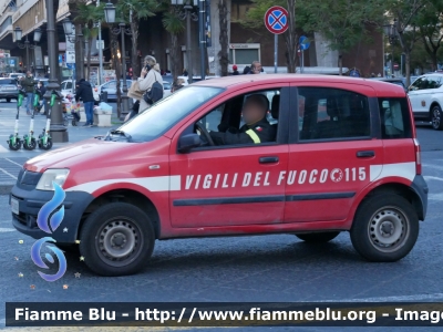 Fiat Nuova Panda 4x4 I serie
Vigili del Fuoco
Comando Provinciale di Catania
VF 24523
Parole chiave: Fiat Nuova_Panda_4x4_Iserie VF24523