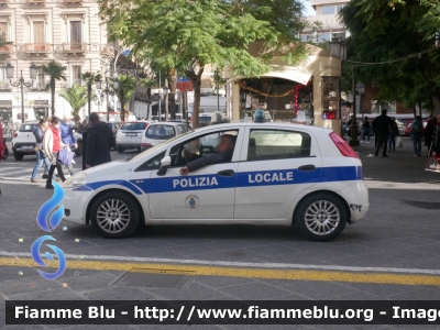 Fiat Grande Punto
Polizia Locale
Comune di Catania
Codice automezzo: 16
YA 546 AD
Parole chiave: Fiat Grande_Punto YA546AD