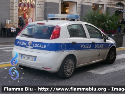 Fiat Punto VI serie
Polizia Locale
Comune di Catania
Codice automezzo: 30
YA 160 AG
Parole chiave: Fiat Punto_VIserie YA160AG