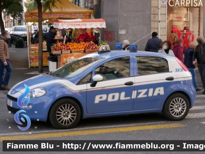 Fiat Punto VI serie
Polizia di Stato
Allestimento Nuova Carrozzeria Torinese
Decorazione grafica Artlantis
POLIZIA N5357
Parole chiave: Fiat Punto_VIserie POLIZIAN5357