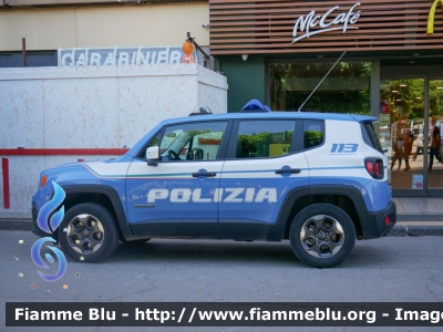 Jeep Renegade
Polizia di Stato
Allestimento NCT Nuova Carrozzeria Torinese
Decorazione Grafica Artlantis
POLIZIA M3127
Parole chiave: Jeep Renegade POLIZIAM3127